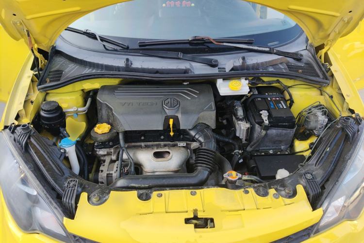 Used MG 3 2014 1.5L AMT Elite Edition Engine Bay