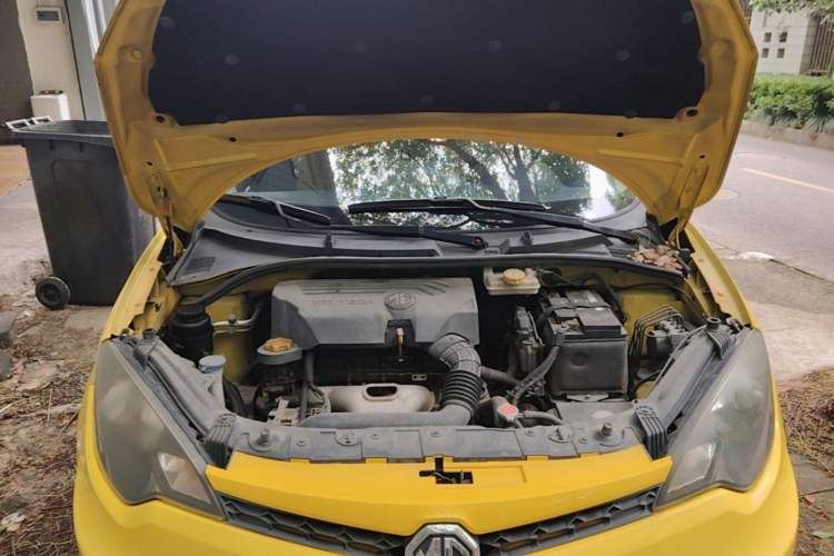 Used MG 3 2014 1.5L AMT Elite Edition Engine Bay