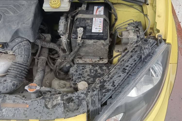 Used MG 3 2014 1.5L AMT Elite Edition Engine Bay Left