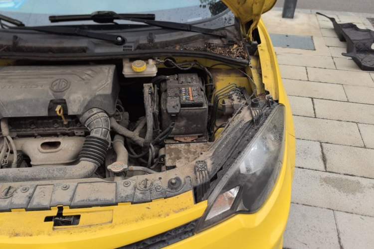 Used MG 3 2014 1.5L AMT Luxury Edition Engine Bay Left