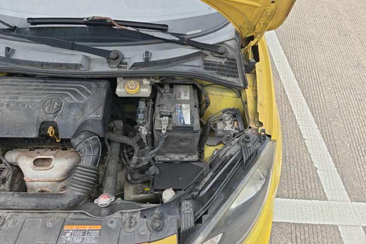 Used MG 3 2014 1.3L AMT Comfort Edition Engine Bay Left