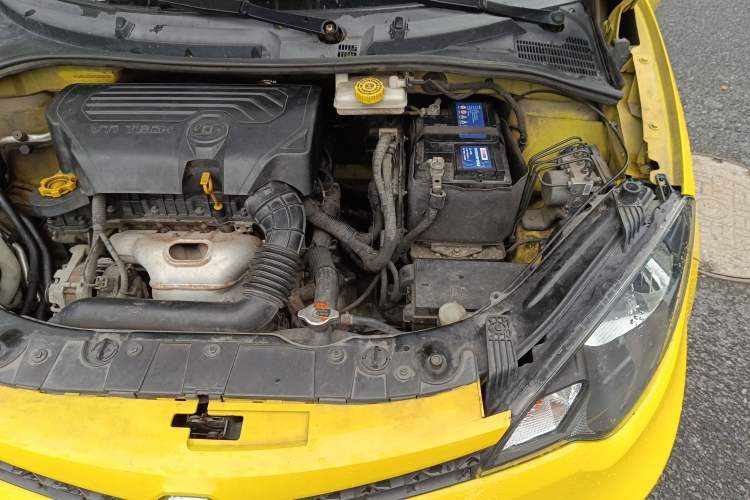 Used MG 3 2014 1.5L Manual Elite Edition Engine Bay Left