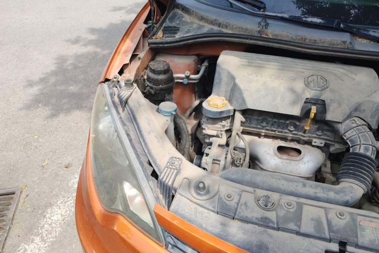 Used MG 3 2014 1.5L AMT Elite Edition Engine Bay Right