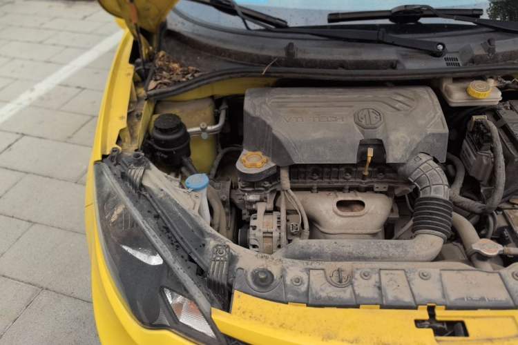 Used MG 3 2014 1.5L AMT Luxury Edition Engine Bay Right