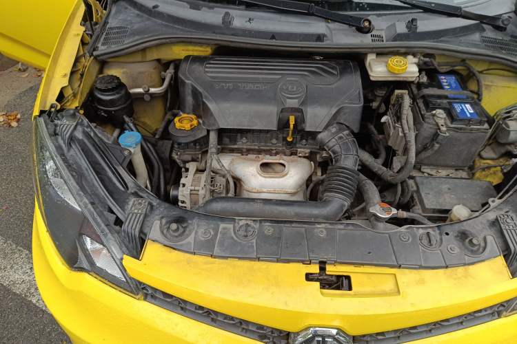 Used MG 3 2014 1.5L Manual Elite Edition Engine Bay Right