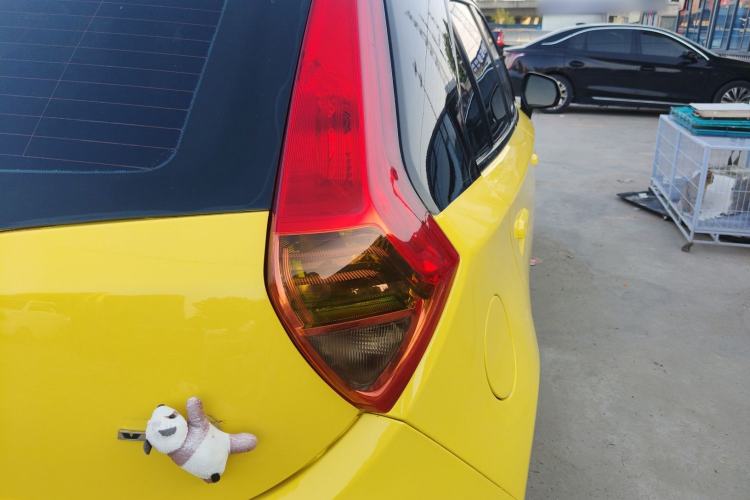 Used MG 3 2014 1.5L AMT Elite Edition Exterior 3
