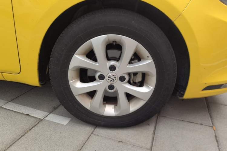 Used MG 3 2014 1.5L AMT Luxury Edition Exterior 7