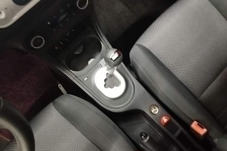Used MG 3 2014 1.5L AMT Elite Edition Gear Lever