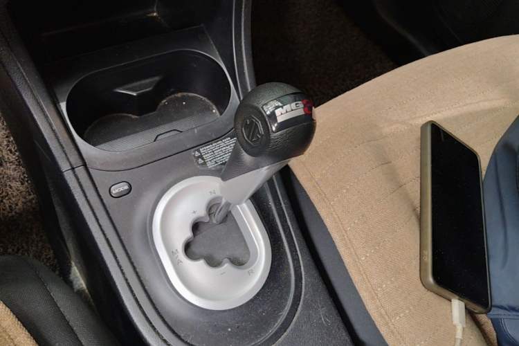 Used MG 3 2014 1.5L AMT Elite Edition Gear Lever