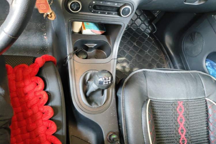Used MG 3 2014 1.5L Manual Elite Edition Gear Lever