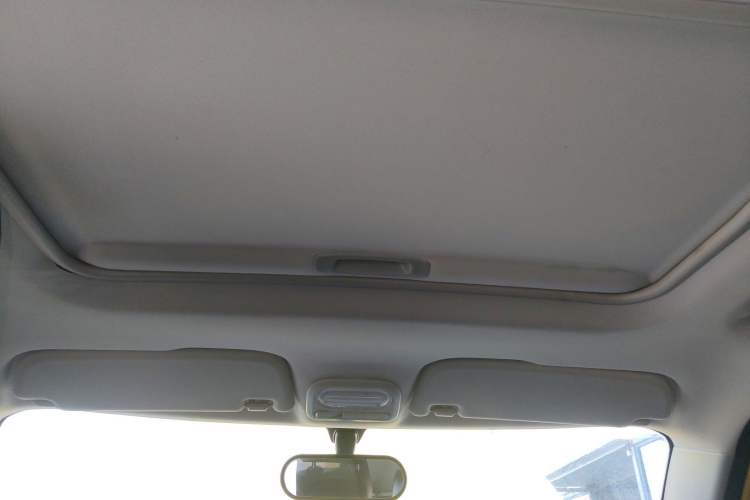 Used MG 3 2014 1.5L AMT Elite Edition Headliner