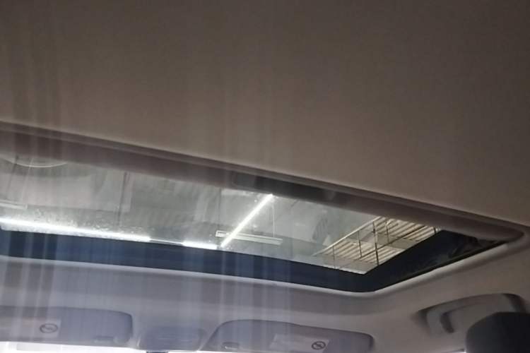 Used MG 3 2014 1.5L AMT Elite Edition Headliner