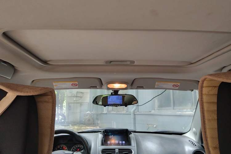 Used MG 3 2014 1.5L AMT Elite Edition Headliner
