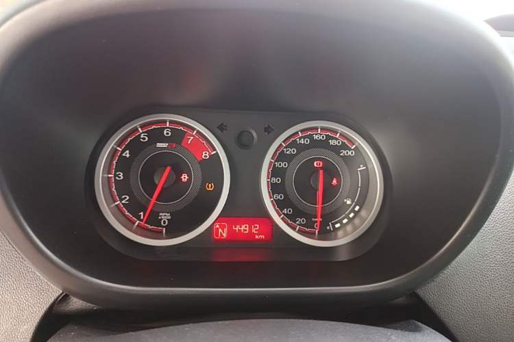 Used MG 3 2014 1.5L AMT Luxury Edition Instrument Cluster