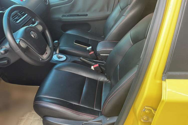 Used MG 3 2014 1.3L AMT Comfort Edition Interior 1