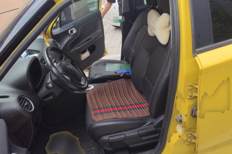 Used MG 3 2014 1.5L AMT Luxury Edition Left Front Seat