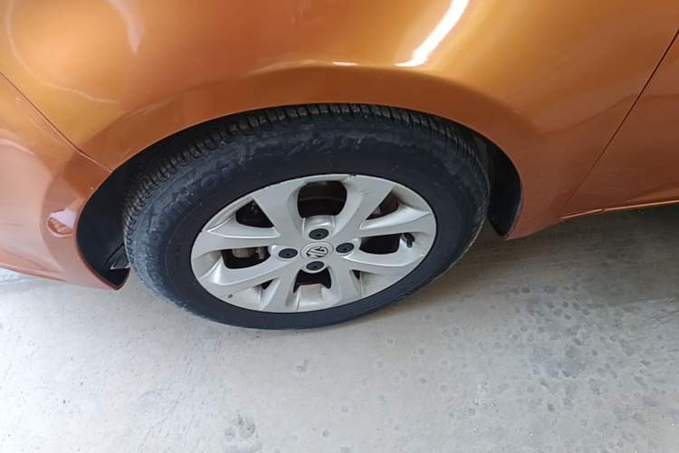 Used MG 3 2014 1.5L AMT Luxury Edition Left Front Wheel Hub