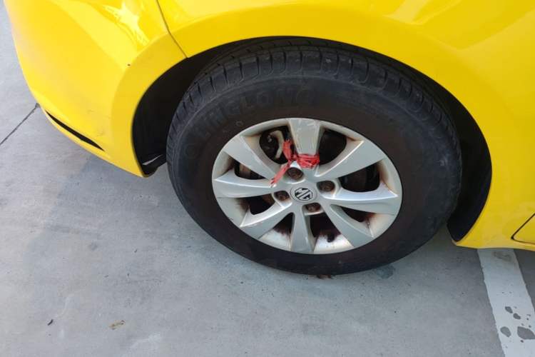 Used MG 3 2014 1.3L Manual Comfort Edition Left Front Wheel Hub