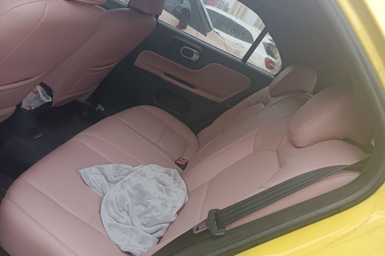 Used MG 3 2014 1.5L AMT Elite Edition Left Rear Seat