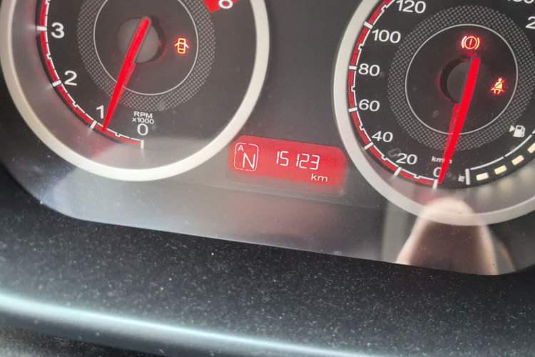 Used MG 3 2014 1.5L AMT Luxury Edition Odometer Close Up