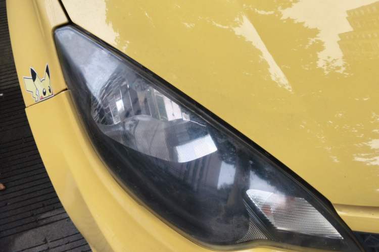 Used MG 3 2014 1.3L AMT Comfort Edition Right Front Headlight
