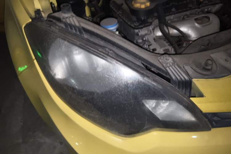 Used MG 3 2014 1.5L AMT Elite Edition Right Front Headlight