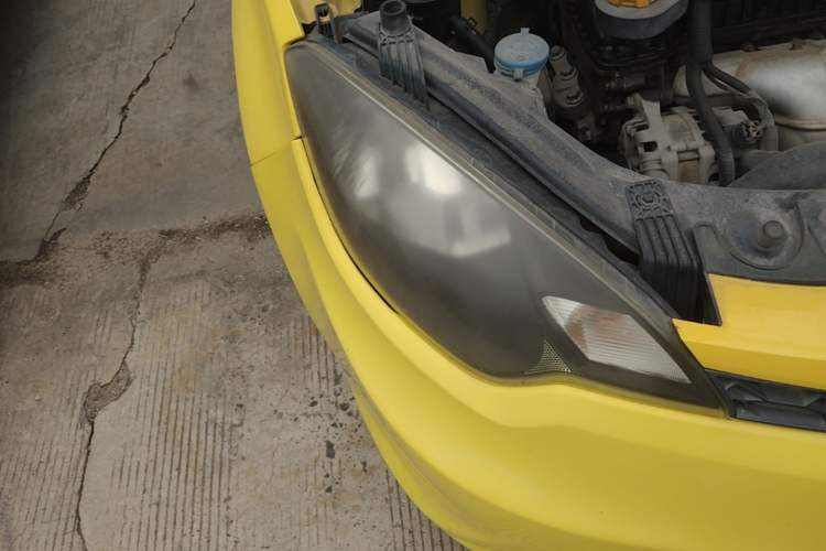 Used MG 3 2014 1.5L AMT Elite Edition Right Front Headlight