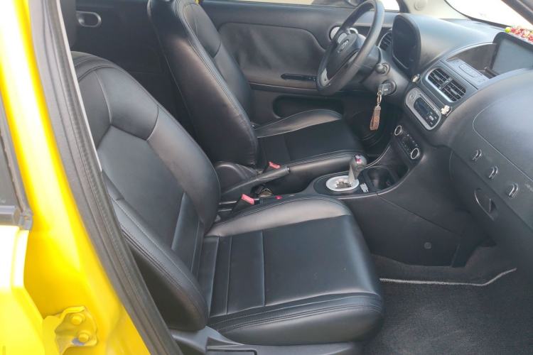 Used MG 3 2014 1.5L AMT Elite Edition Right Front Seat