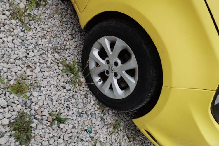 Used MG 3 2014 1.5L AMT Elite Edition Right Front Wheel Hub