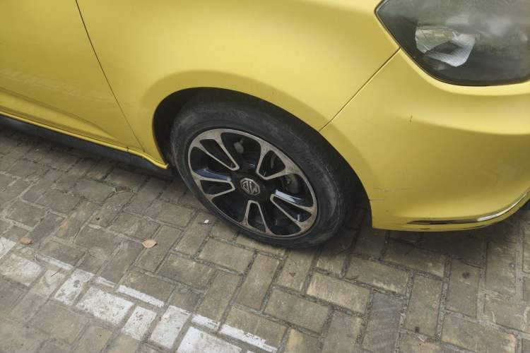 Used MG 3 2014 1.5L Manual Elite Edition Right Front Wheel Hub