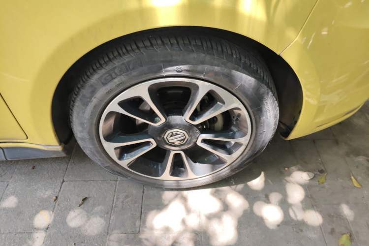 Used MG 3 2014 1.5L Manual Elite Edition Right Front Wheel Hub