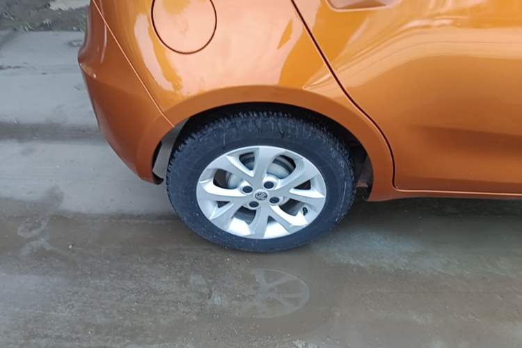 Used MG 3 2014 1.5L AMT Luxury Edition Right Rear Wheel Hub