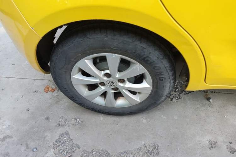 Used MG 3 2014 1.3L Manual Comfort Edition Right Rear Wheel Hub