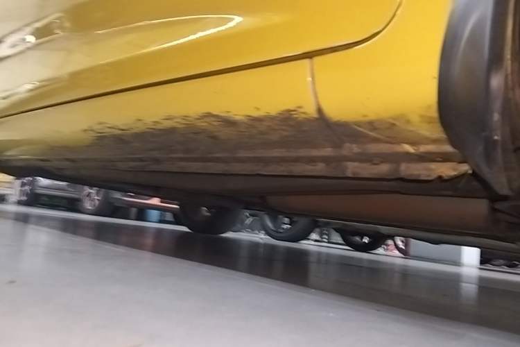 Used MG 3 2014 1.5L AMT Elite Edition Right Side Sill