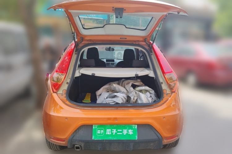 Used MG 3 2014 1.5L AMT Elite Edition Trunk