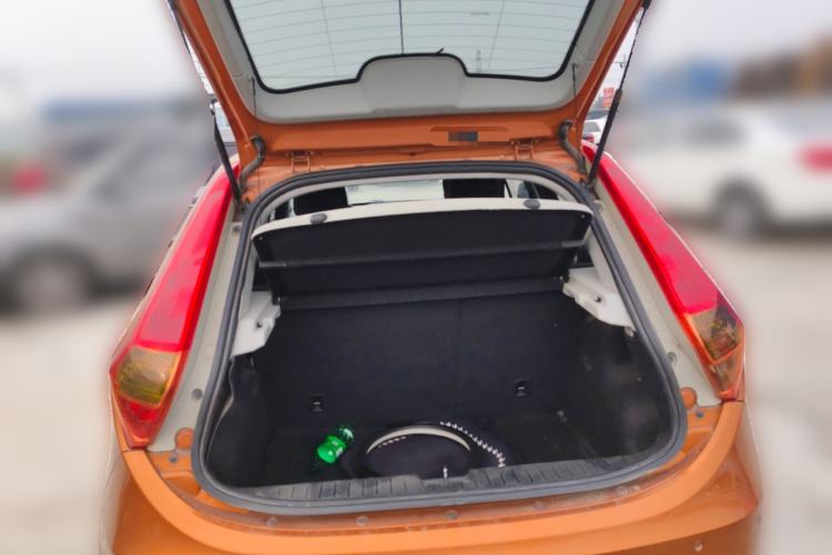 Used MG 3 2014 1.5L AMT Elite Edition Trunk