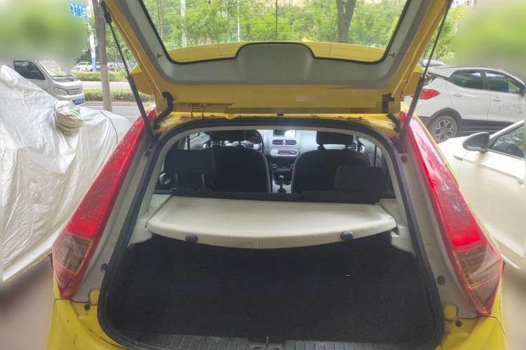 Used MG 3 2014 1.5L Manual Elite Edition Trunk