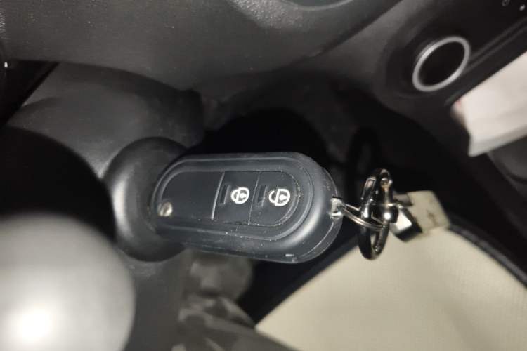 Used MG 3 2014 1.5L AMT Elite Edition Vehicle Key