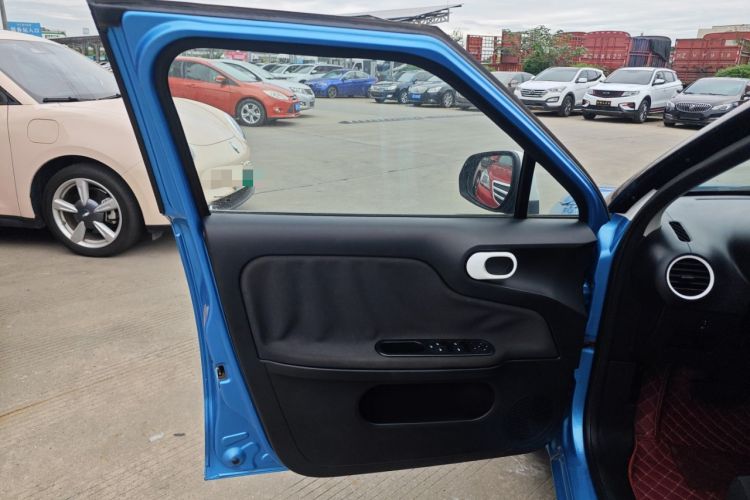 Used MG 3 2016 1.3L AMT Comfort Edition Left Front Door Interior