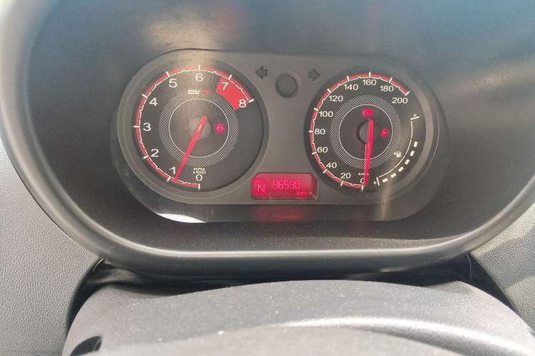 Used MG 3 2016 1.3L AMT Comfort Edition Odometer Close Up