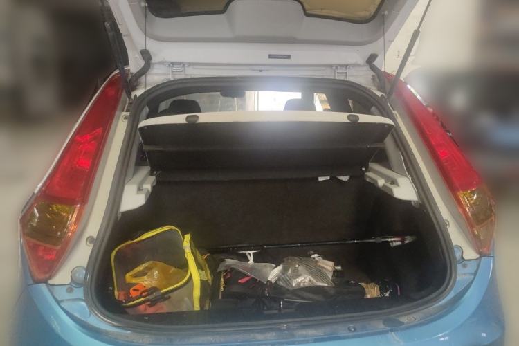 Used MG 3 2016 1.3L AMT Comfort Edition Trunk