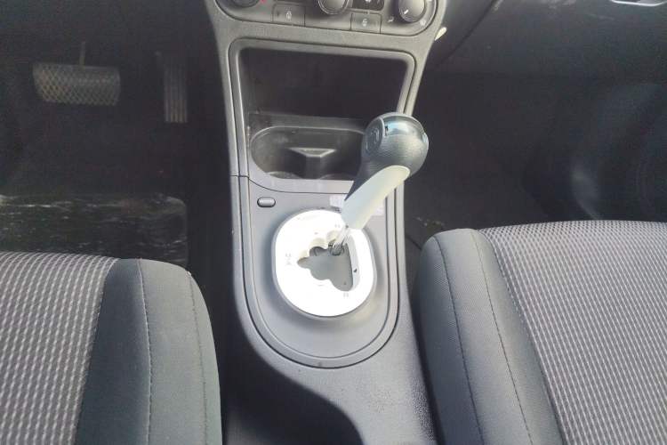 Used MG 3 2016 1.3L AMT Comfort Edition Gear Lever