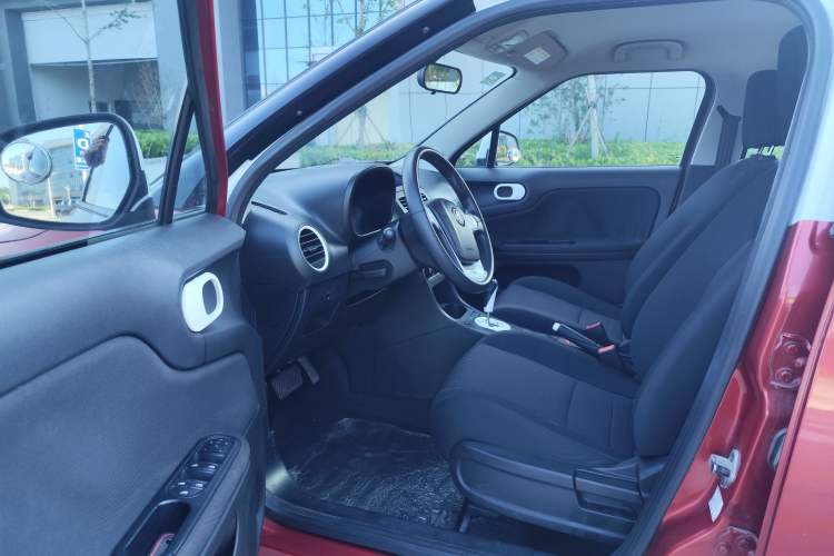 Used MG 3 2016 1.3L AMT Comfort Edition Interior 1