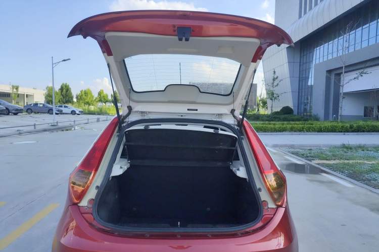 Used MG 3 2016 1.3L AMT Comfort Edition Trunk