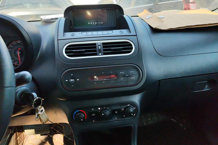 Used MG 3 2016 1.3L AMT Comfort Edition Audio And AC Panel