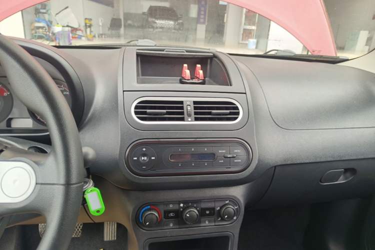 Used MG 3 2016 1.3L AMT Comfort Edition Audio And AC Panel