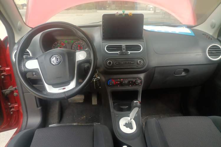 Used MG 3 2016 1.3L AMT Comfort Edition Center Console