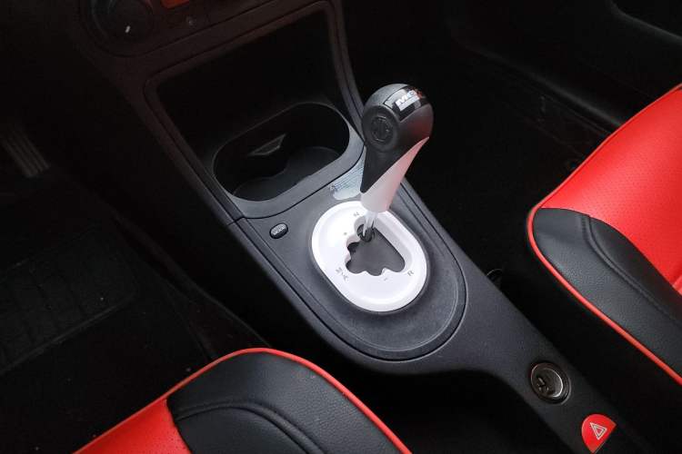 Used MG 3 2016 1.3L AMT Comfort Edition Gear Lever