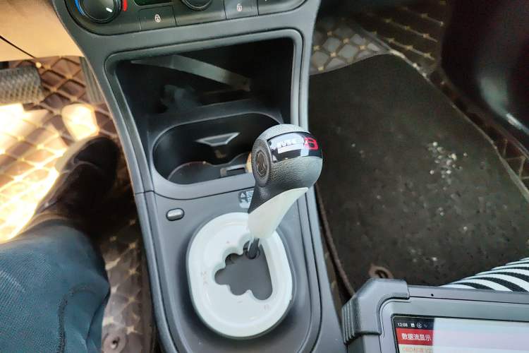 Used MG 3 2016 1.3L AMT Comfort Edition Gear Lever