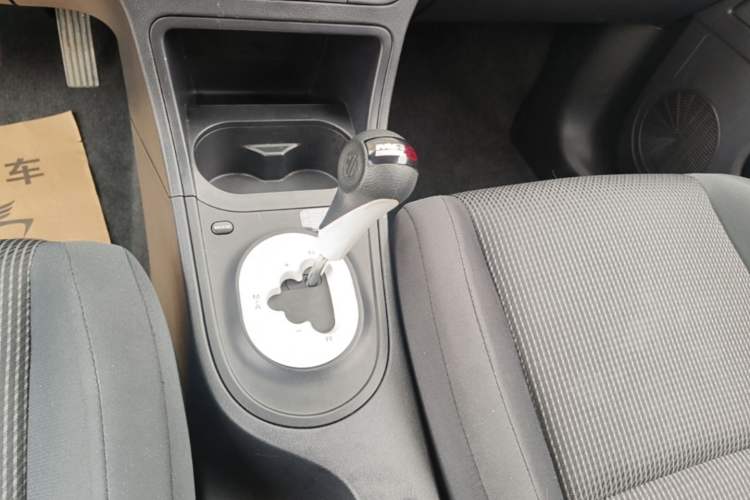 Used MG 3 2016 1.3L AMT Comfort Edition Gear Lever